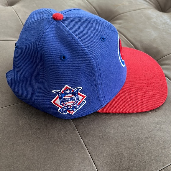 Chicago Cubs 47 Adjust. Flat bill Hat red & blue with logo. Perfect condition - Picture 2 of 6